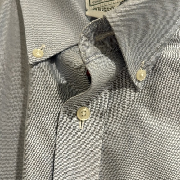 L.L. Bean Men’s Dress Button Down Shirt - Light Blue - Wrinkle Free Material - Picture 4 of 5